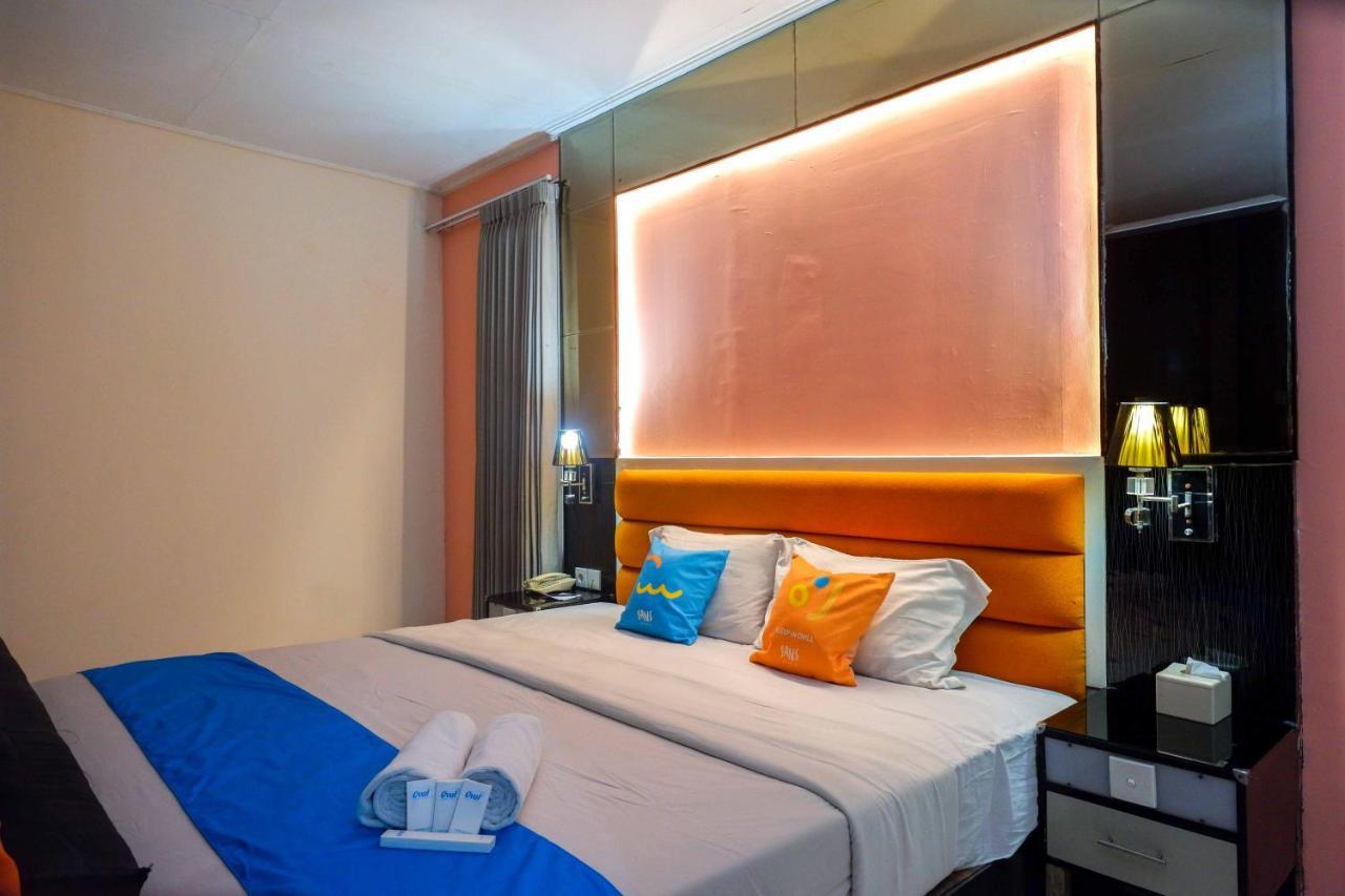 Sans Hotel International Surabaya Gubeng Bagian luar foto