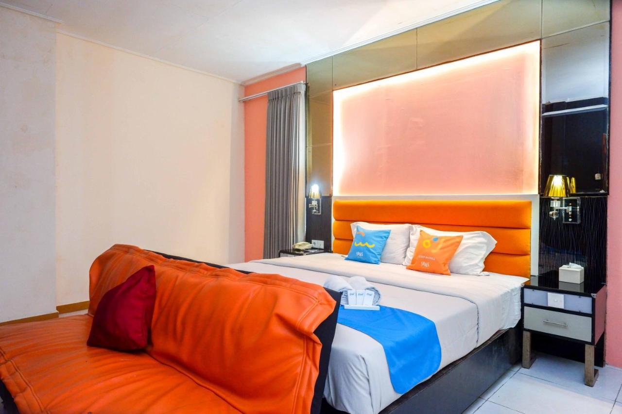 Sans Hotel International Surabaya Gubeng Bagian luar foto
