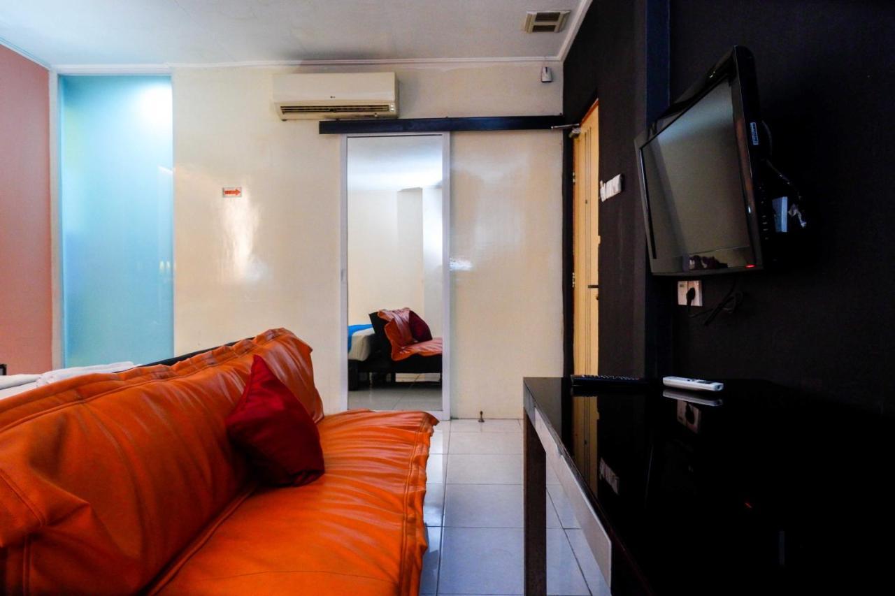 Sans Hotel International Surabaya Gubeng Bagian luar foto